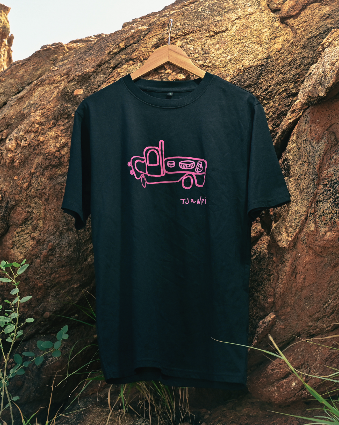 Adult tee - Mutukaku on Black